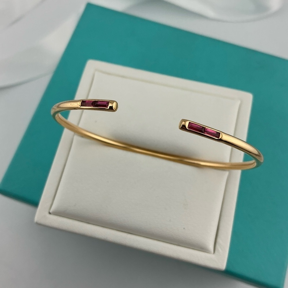 RARE Tiffany & Co. 18k Rubellite Yellow Gold Metro Wire Bangle Bracelet